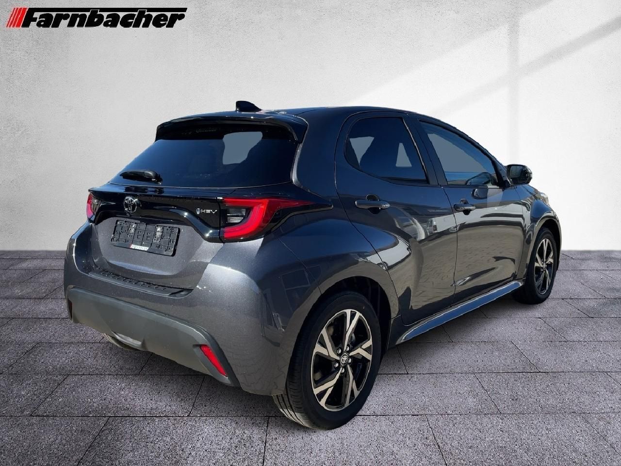 Fahrzeugabbildung Toyota Yaris Hybrid 116 PS Teamplayer