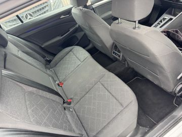 Volkswagen Golf - 10