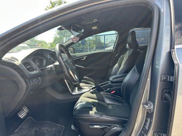Volvo V40 - 11