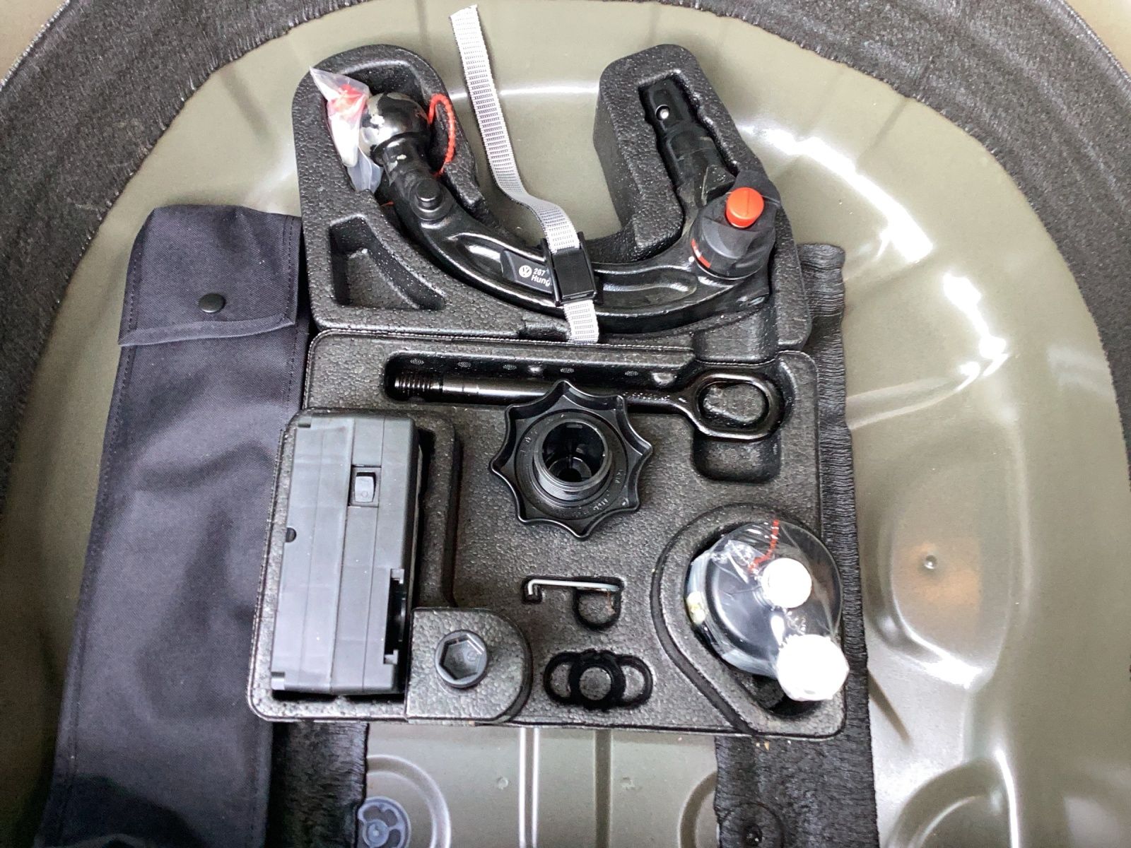 Fahrzeugabbildung Volkswagen Taigo TSI Style DSG Matrix AHK Navi AID ACC RFK