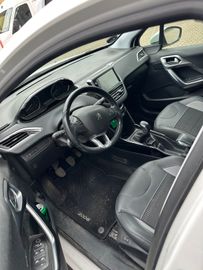 Peugeot 2008 - 7