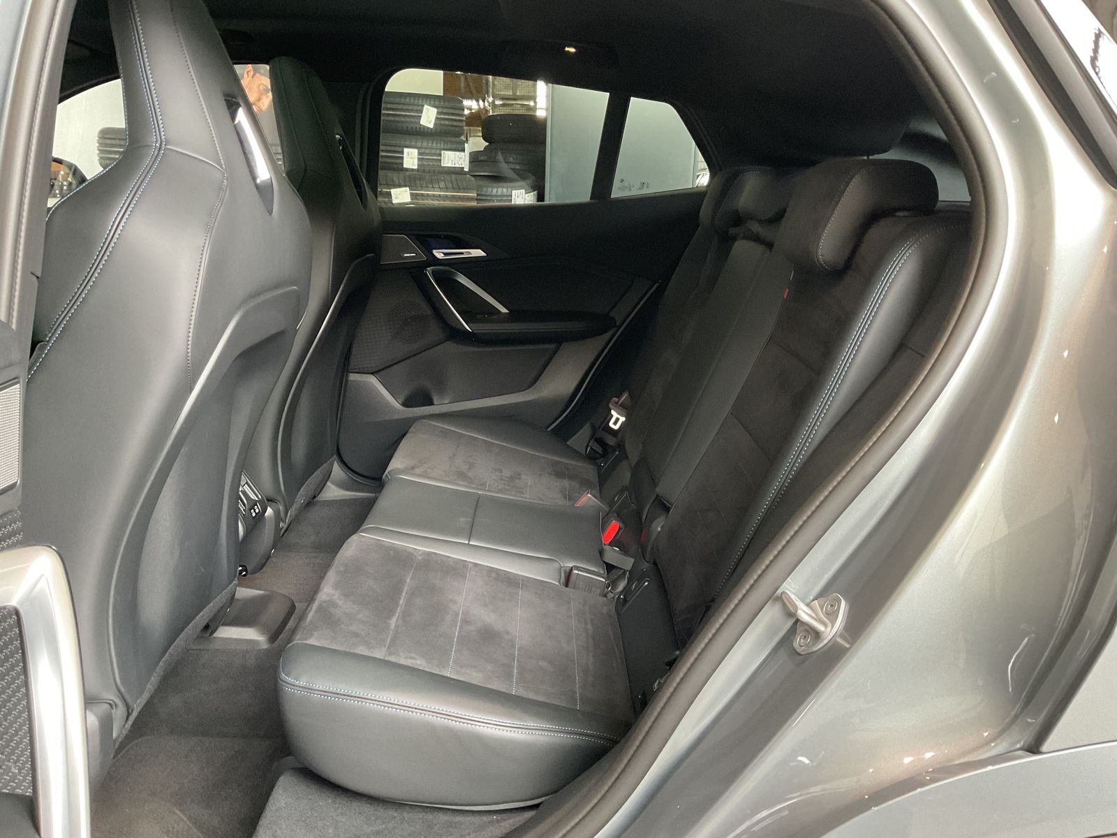 Fahrzeugabbildung BMW X2 M35i xDrive |Glasdach |M Sportpaket Pro |21"