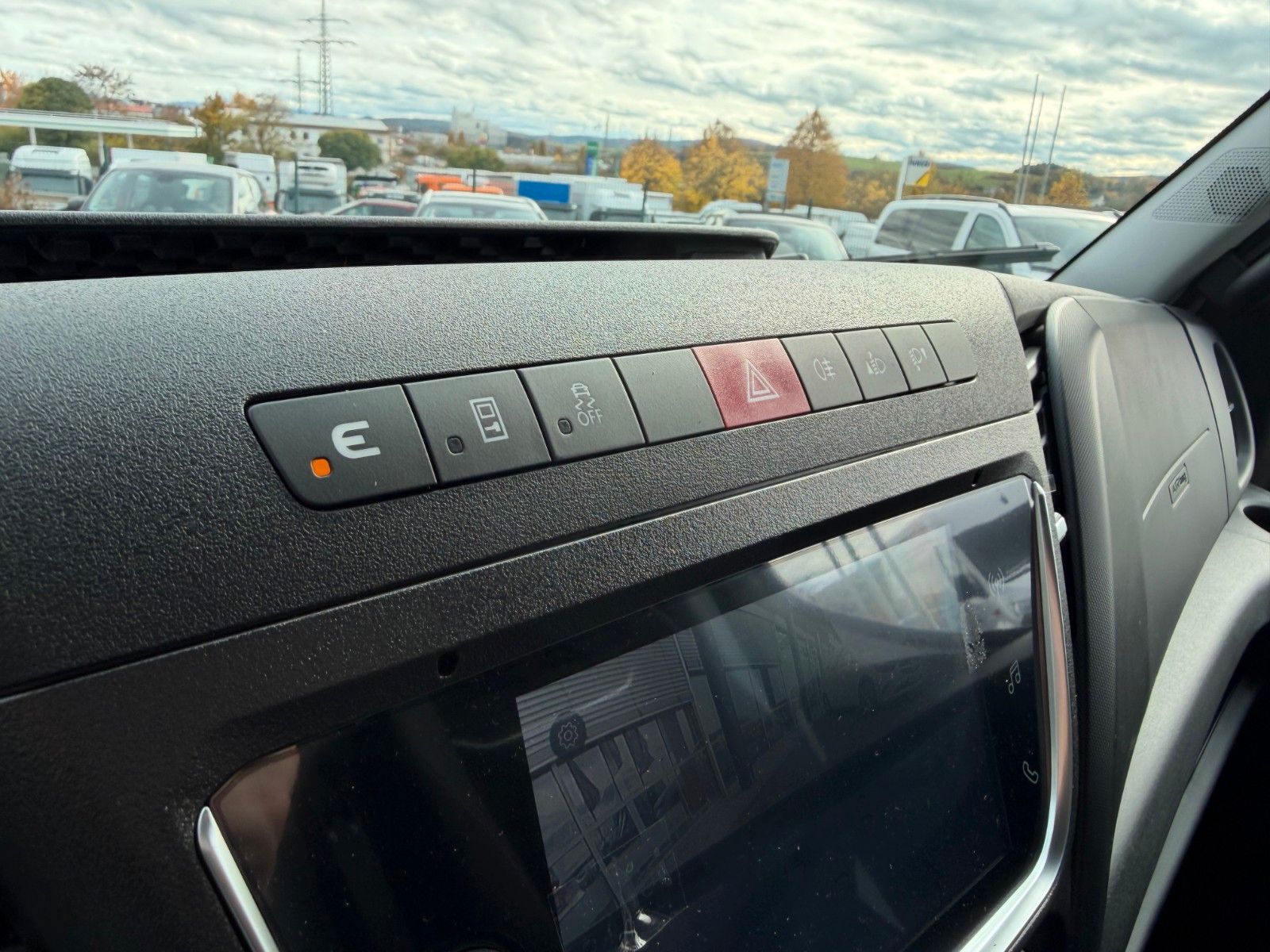 Fahrzeugabbildung Iveco Daily 35S14 A8*R3.450mm*Automatik*Kamera*2Sitze*