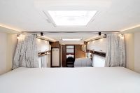 Phoenix Top-Alkoven 8800 BML -6 Gurtplätze -400W Solar (11/30)