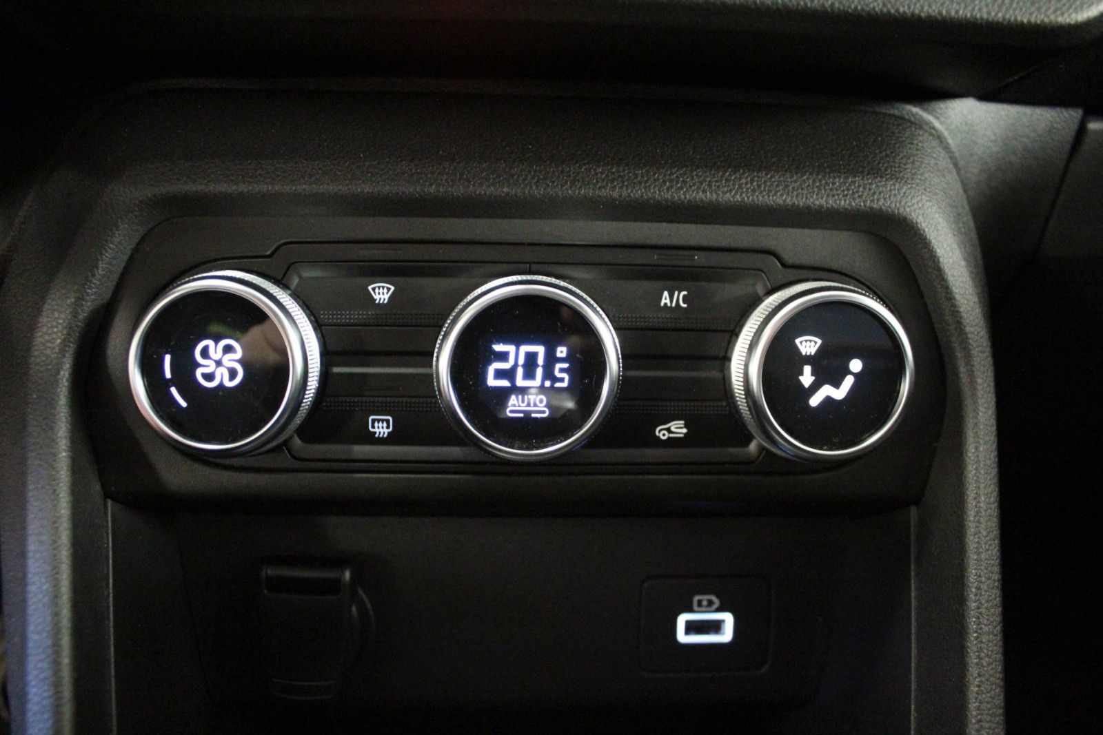 Fahrzeugabbildung Dacia Sandero TCe 90 Stepway Comfort *PDC / Kamera