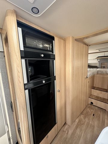 HYMER  ERIBA  HYMERCAR B-Klasse ML I 780 Sie sparen über 32000,- Euro