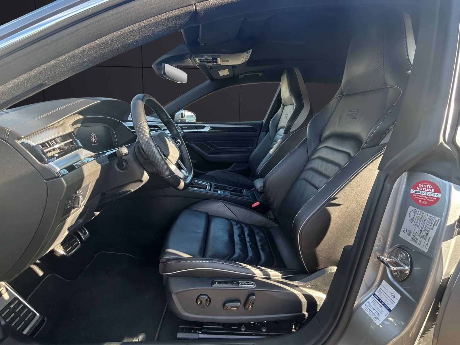 Fahrzeugabbildung Volkswagen Arteon SB R-Line 4M TSI DSG IQ.Light ACC AHK STH