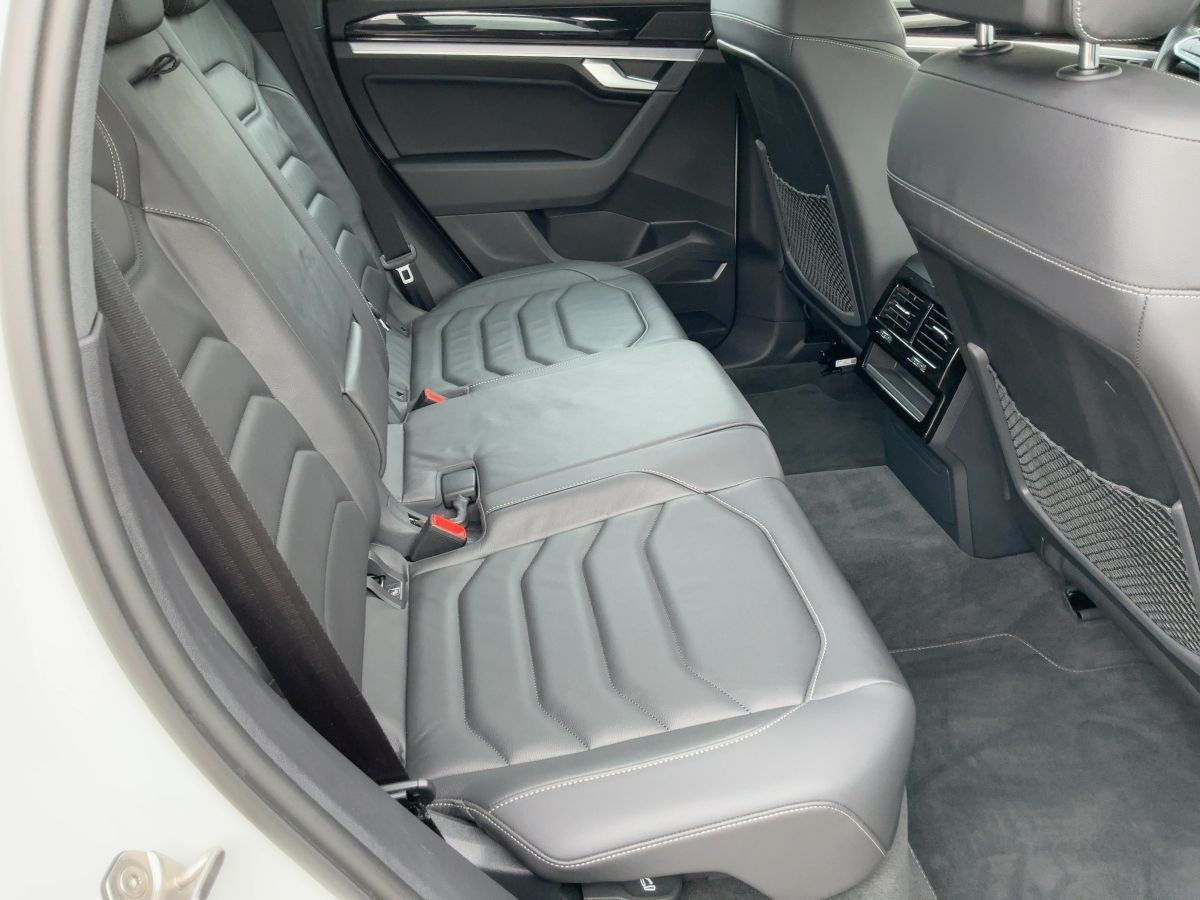 Volkswagen Touareg - Bild 13