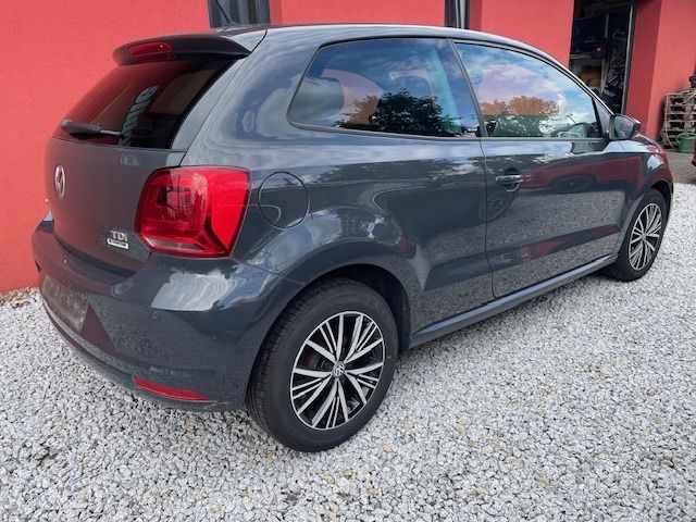 Fahrzeugabbildung Volkswagen Polo V 14TDI Allstar KLIMAAUTOMATIK TEMPOMAT PDC