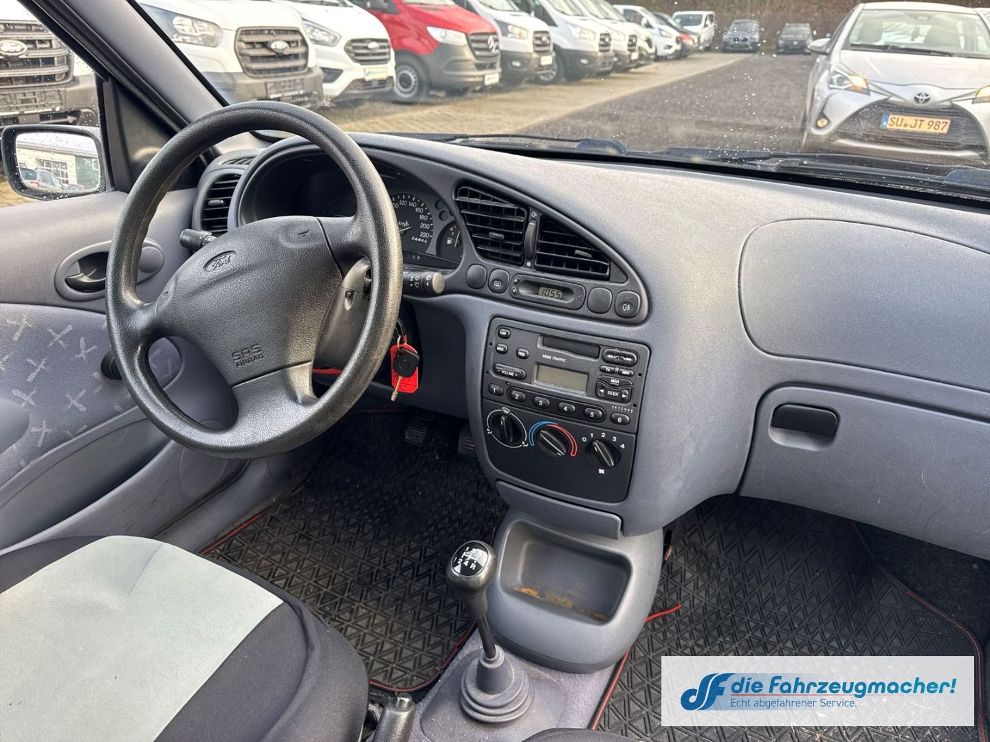 Fahrzeugabbildung Ford Fiesta TÜV 10/26 1.3l *EXPORT  74.000km