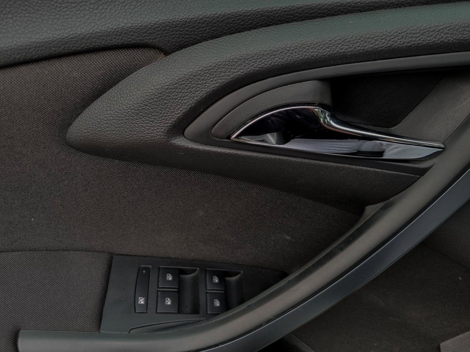 Opel Astra 2014 — photo 6