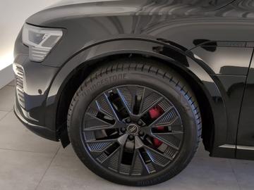 صورة 10 لـ 2024 AUDI Q8 E-TRON