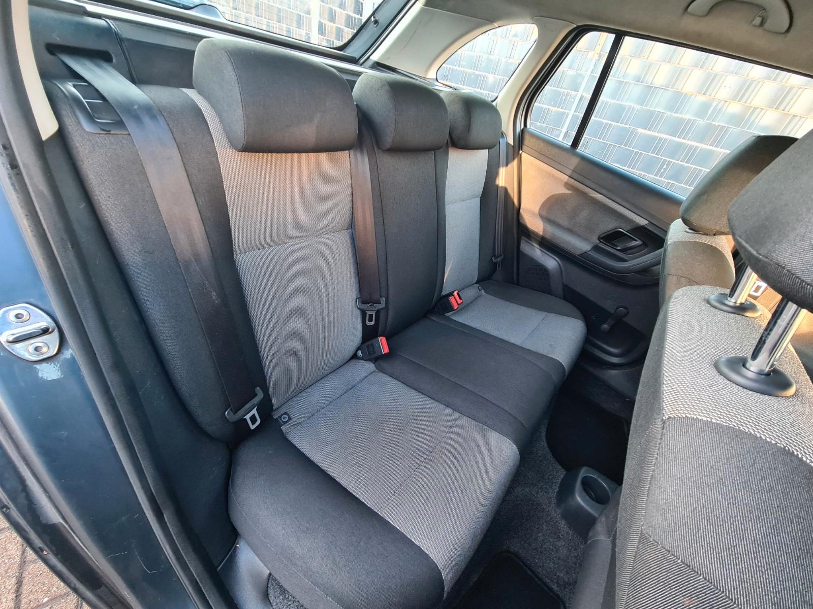 Skoda Fabia 2010 — photo 6