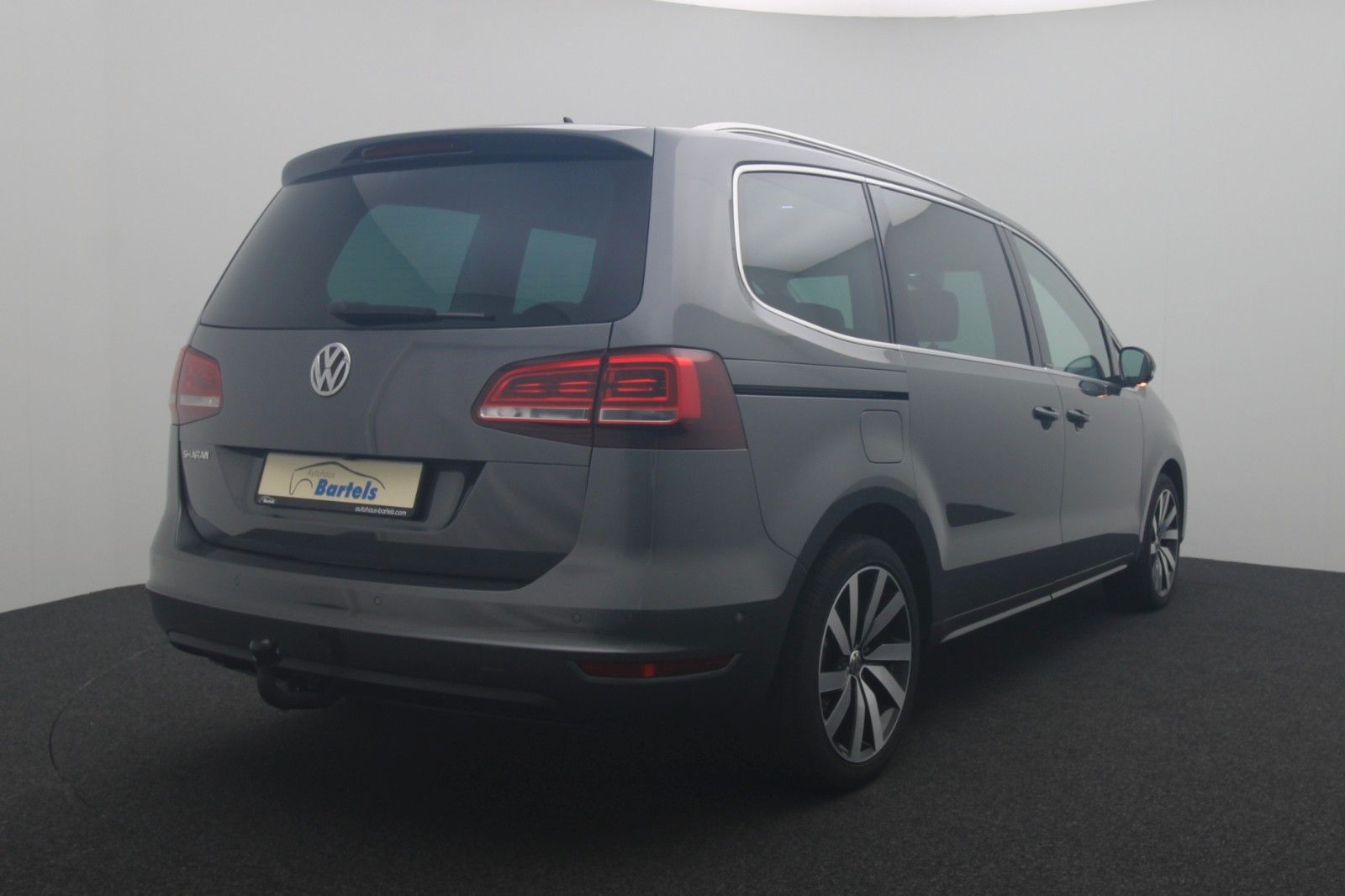 Fahrzeugabbildung Volkswagen Sharan 2.0 IQ.DRIVE ACC NAVI AHK R-Kamera