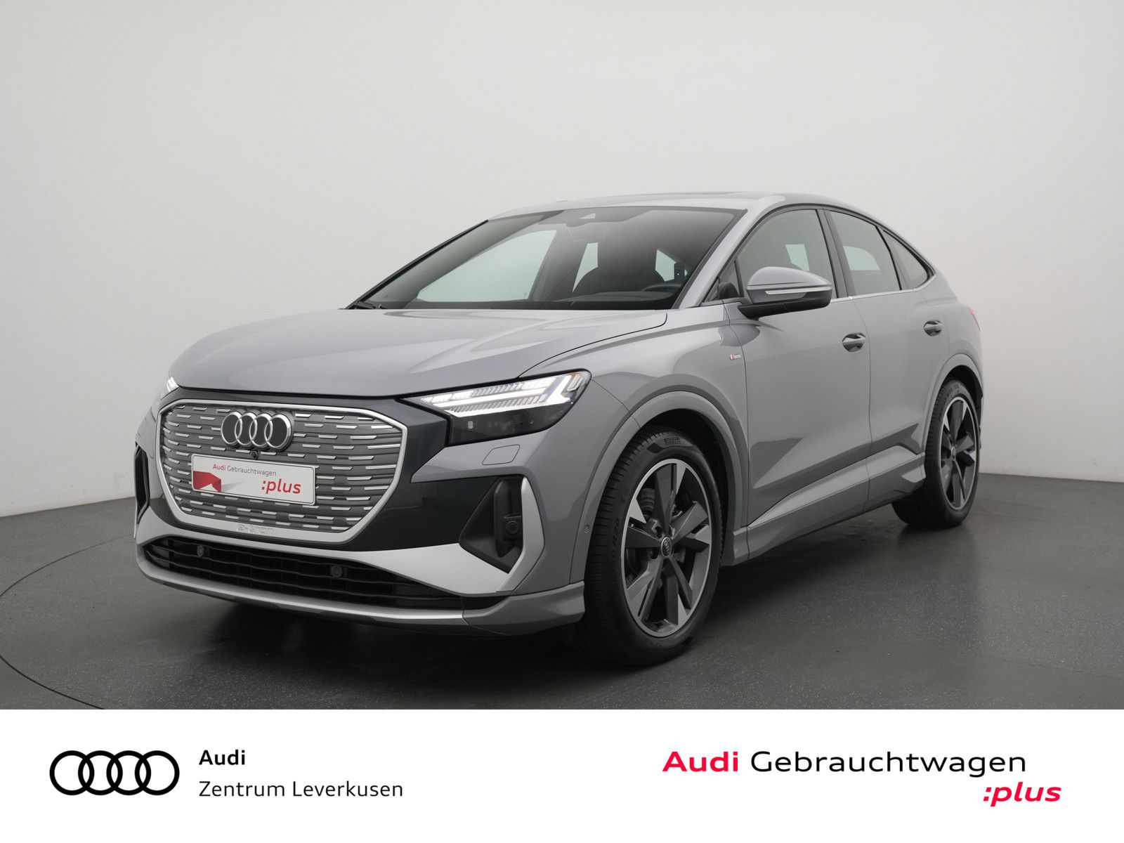 AUDI Q4 Sportback quattro S line PANO MATRIX AHK ACC