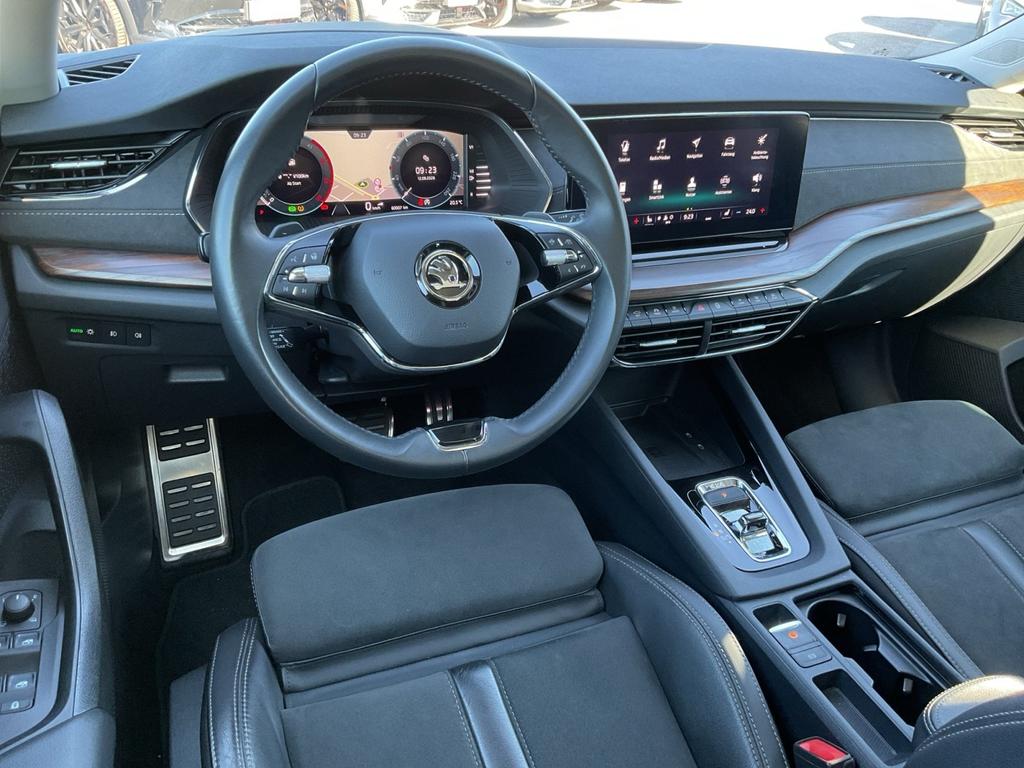Skoda Octavia 2023 г. Синий, пробег 59975 км