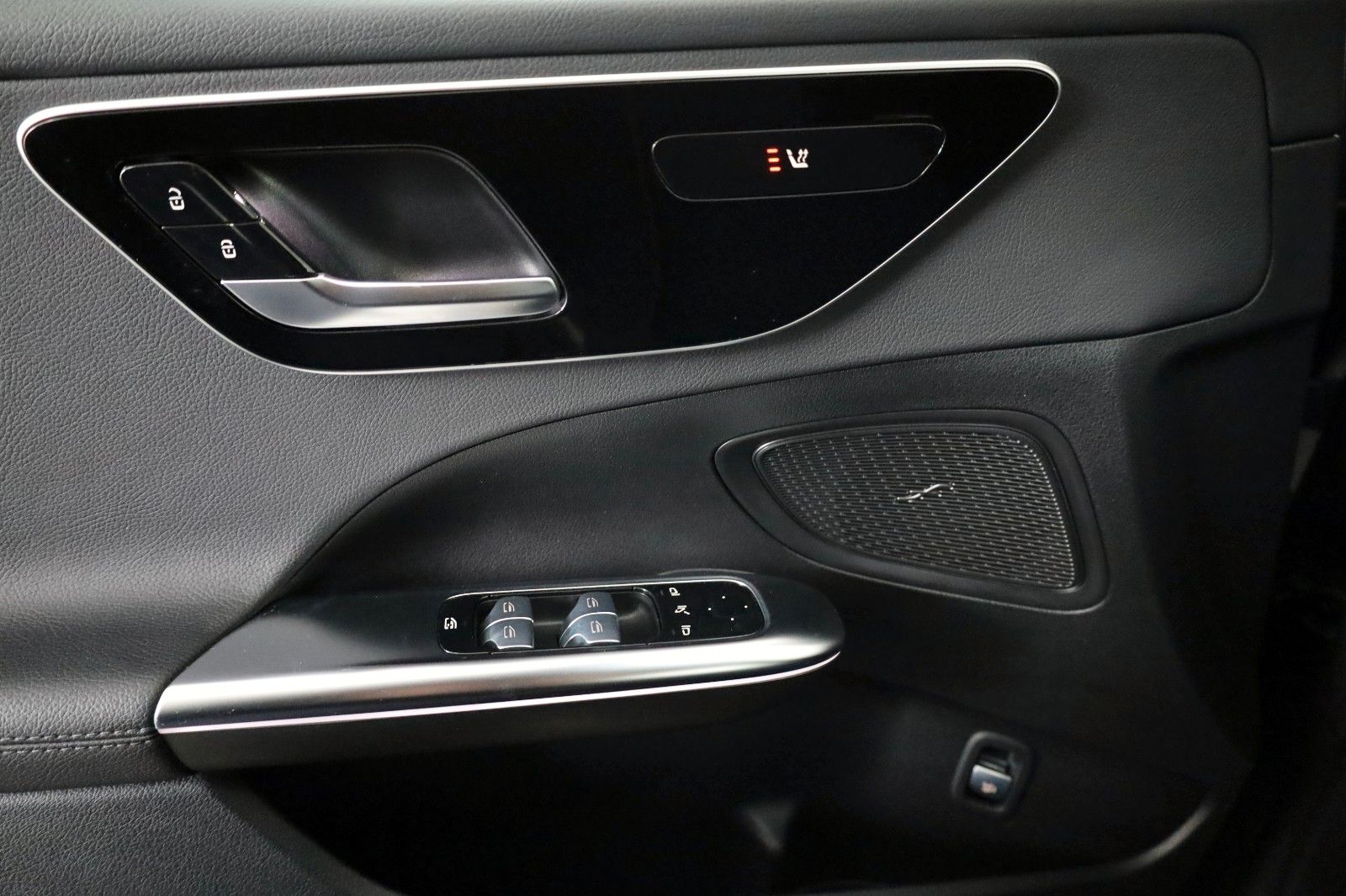 Fahrzeugabbildung Mercedes-Benz C 220d T ,Navi, T.Leder,LED,Kamera,el.AHK, SR+WR