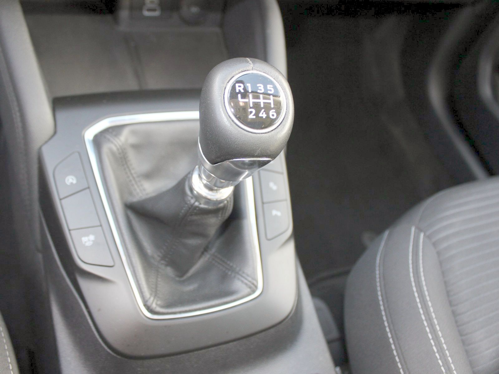 Fahrzeugabbildung Ford Kuga Titanium 1,5 EcoBoost Start/Stopp