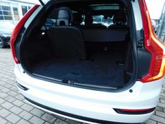 Fahrzeugabbildung Volvo XC90 B5 D AWD R-Design '7-Sitzer,Glasdach'