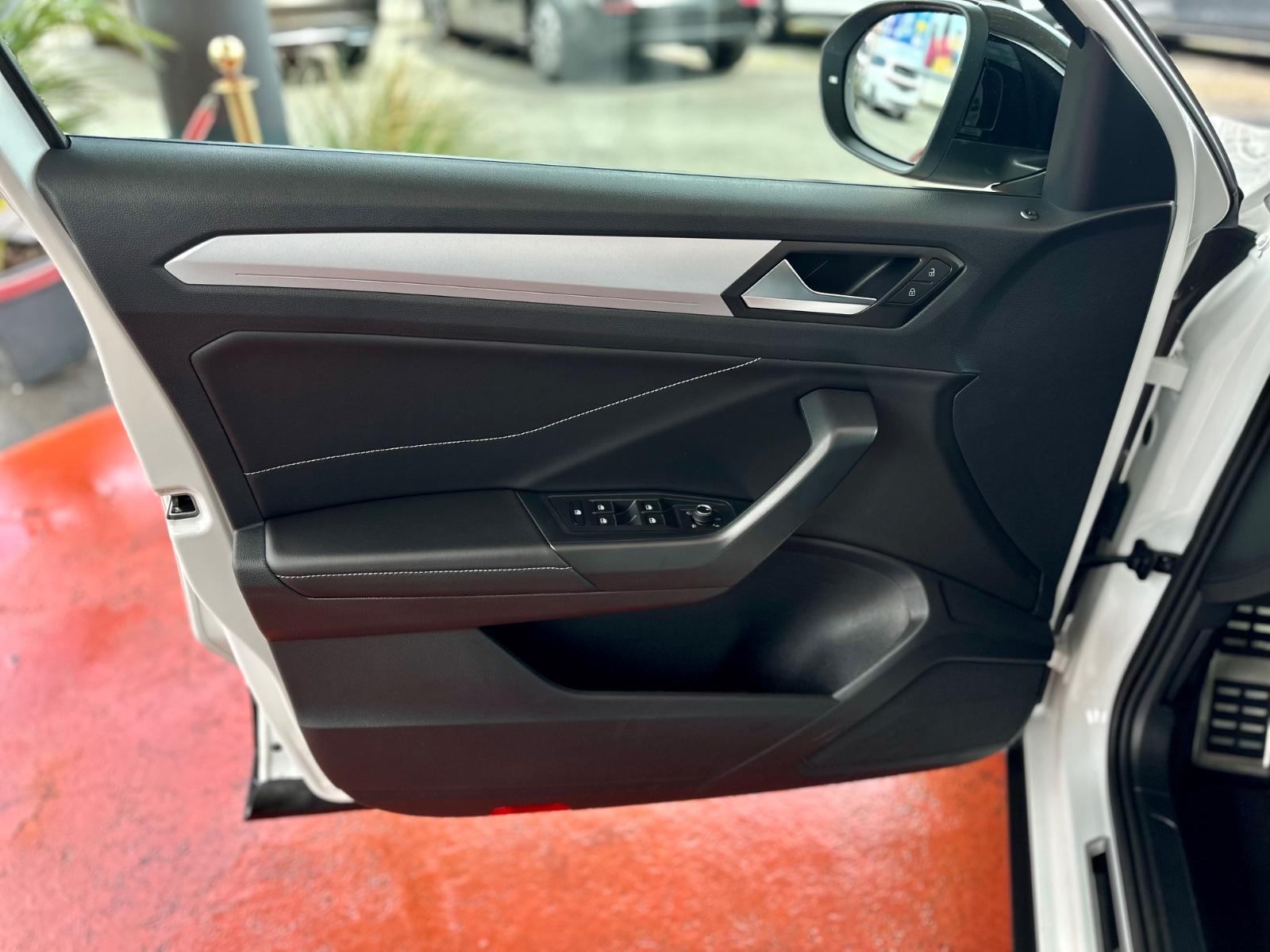 Volkswagen T-Roc Goal 1. Hand LED Apple/Android Play, миниатюра 24