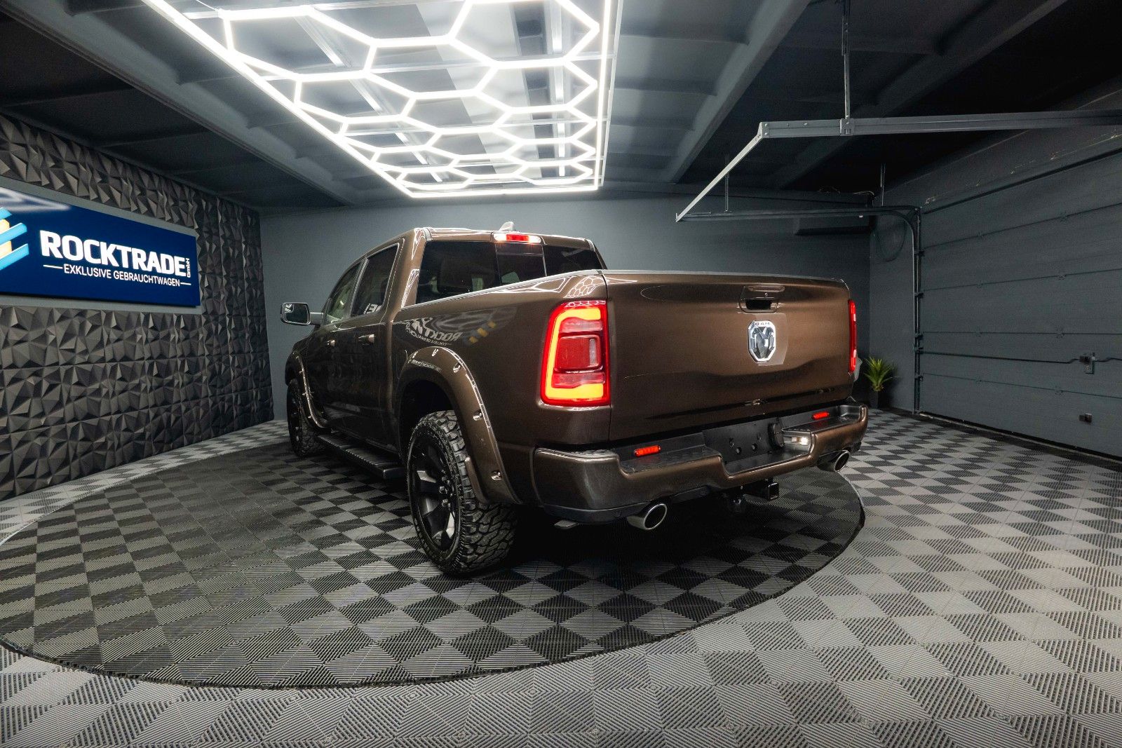 Fahrzeugabbildung Dodge RAM 5.7 V8 HEMI 4x4 LARAMIE Limited Offroad LED