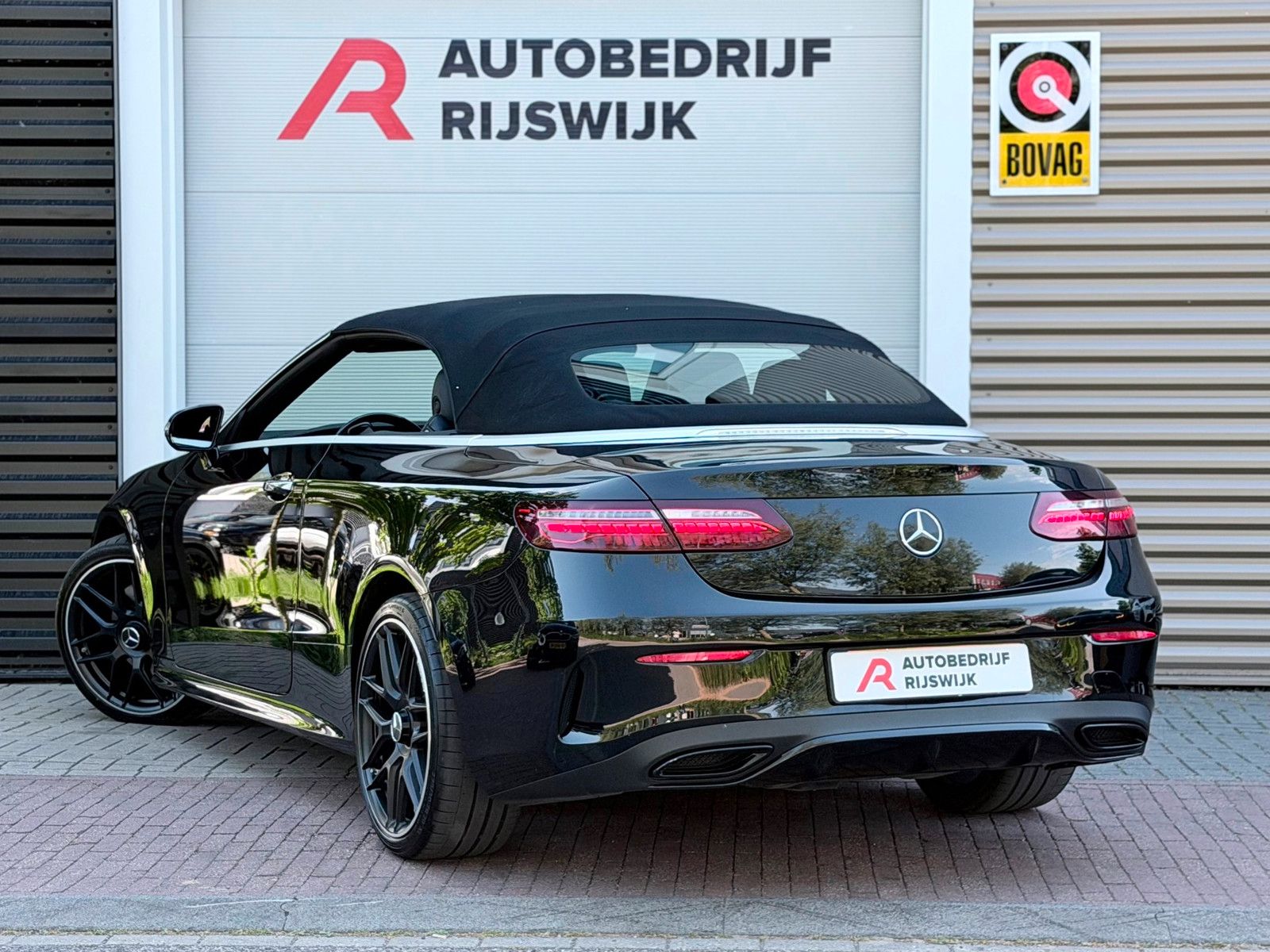 Mercedes-Benz E-klasse Cabrio 220 d AMG Line Memory/360/HuD imagem 3