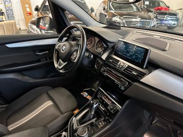 BMW 218 d Active Tourer*Klima*AHK*LED*Navi*Bluetooth