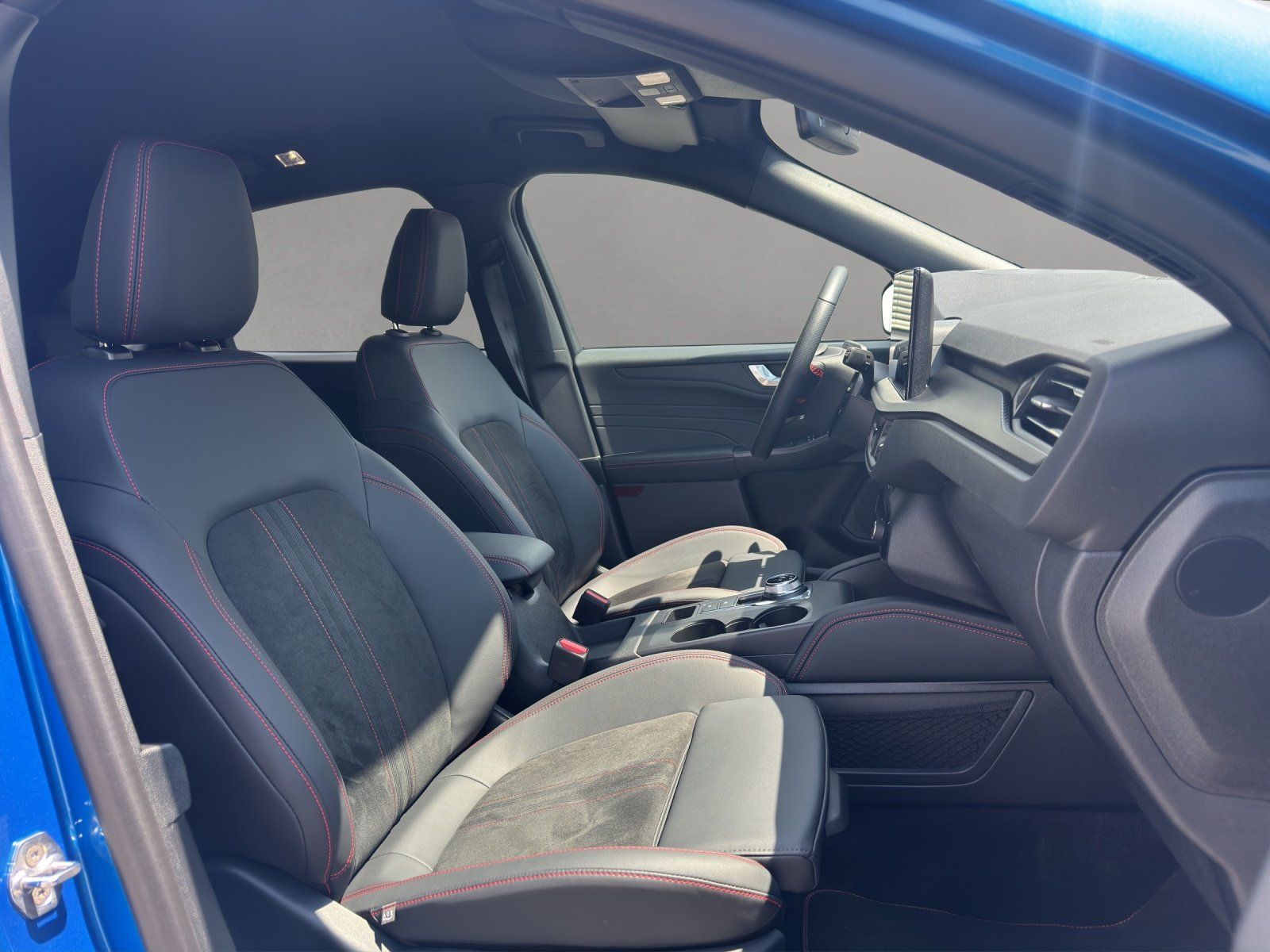Fahrzeugabbildung Ford Kuga 2.5 FHEV ST-Line X Aut./ACC/AHK/KAMERA/B&O
