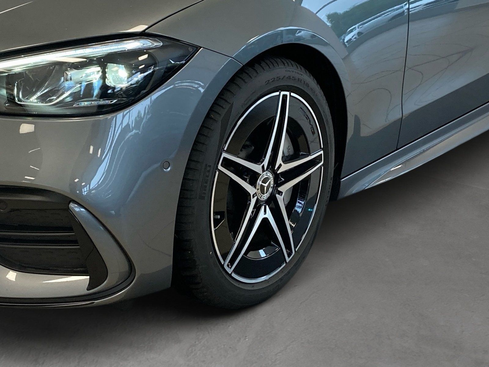 Fahrzeugabbildung Mercedes-Benz C 200 T AMG*AHK*Distro*360°*Night*Sound*Totwink*