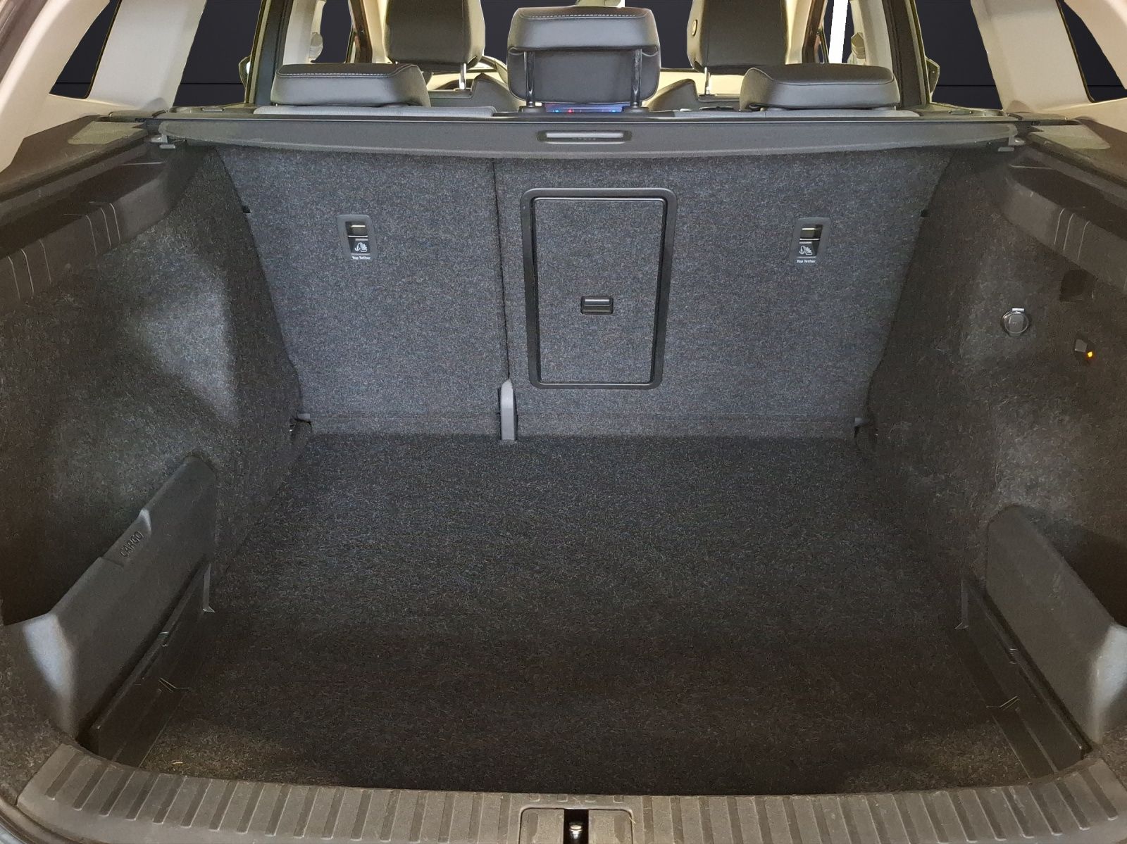 Fahrzeugabbildung SKODA Enyaq 60 Loft LED AHK Navi ACC PDC
