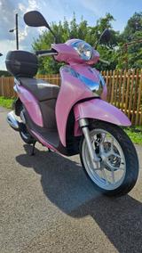Honda Blickfang! Honda Mode 125 - KLEINKRAFTRAD 125