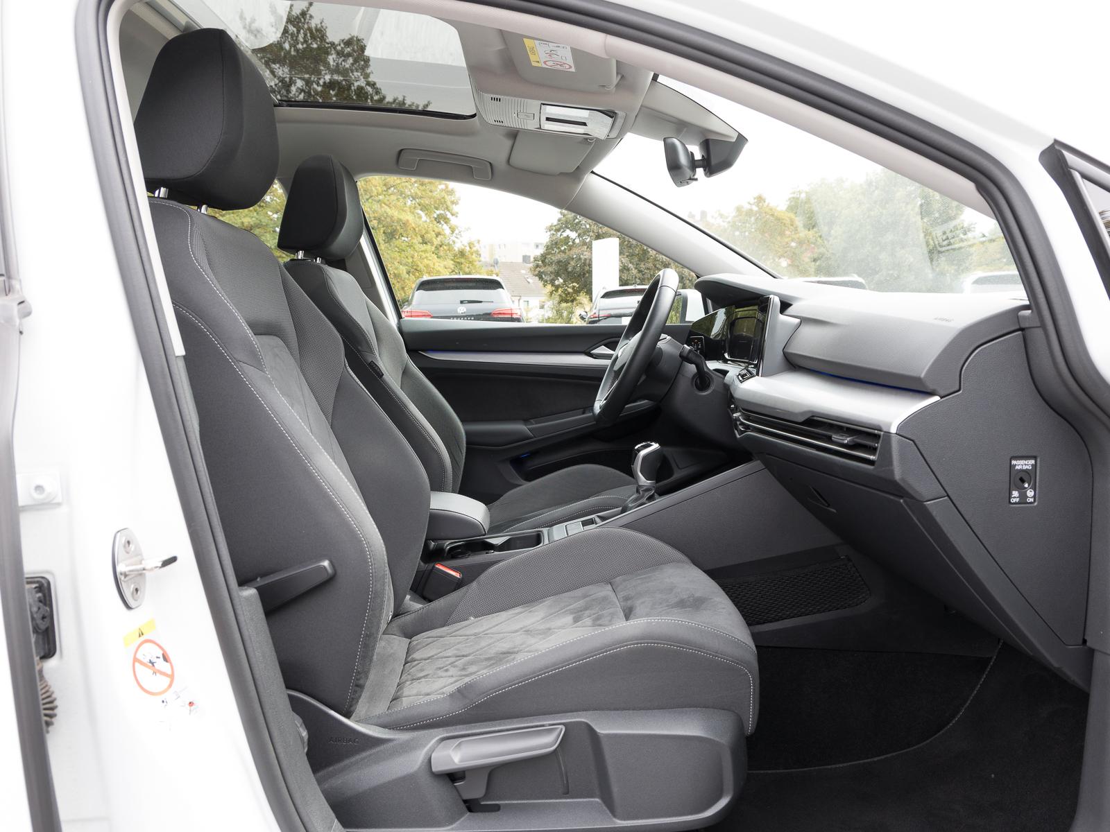 Volkswagen Golf VIII 2.0 TDI Life PANORAMA NAVI AHK GJ-REIF, миниатюра 3