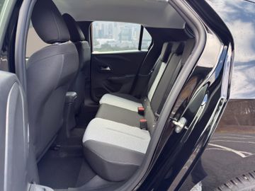Opel Corsa 1.2 Edition Automatik SHZ PDC CarPlay