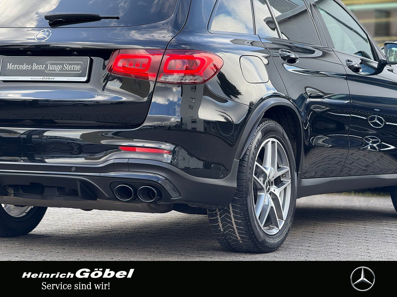 Fahrzeugabbildung Mercedes-Benz GLC 43 AMG*AHK*PANORAMA*AMBIENTE*NIGHTPAKET*