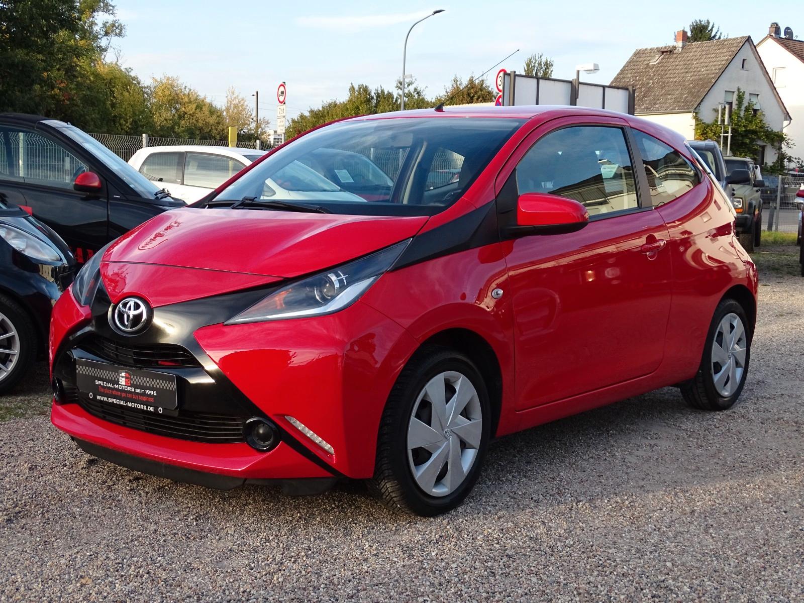 Toyota Aygo x-play Automatik *49Tkm*Klima*Bluetooth
