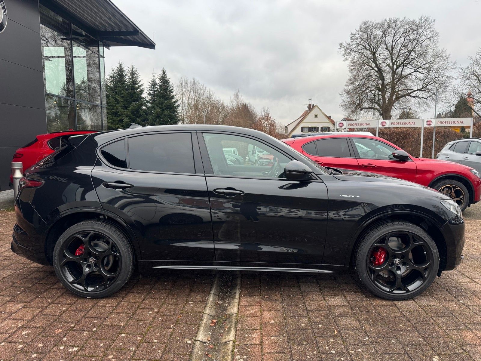 Fahrzeugabbildung Alfa Romeo VELOCE 280 PS AT8 Q4 MEMORY KAMERA LEDER