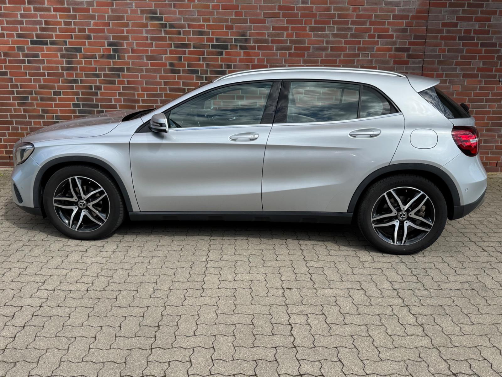 Mercedes-Benz GLA Urban  1 Hand/Nav/Tel/Sitz.