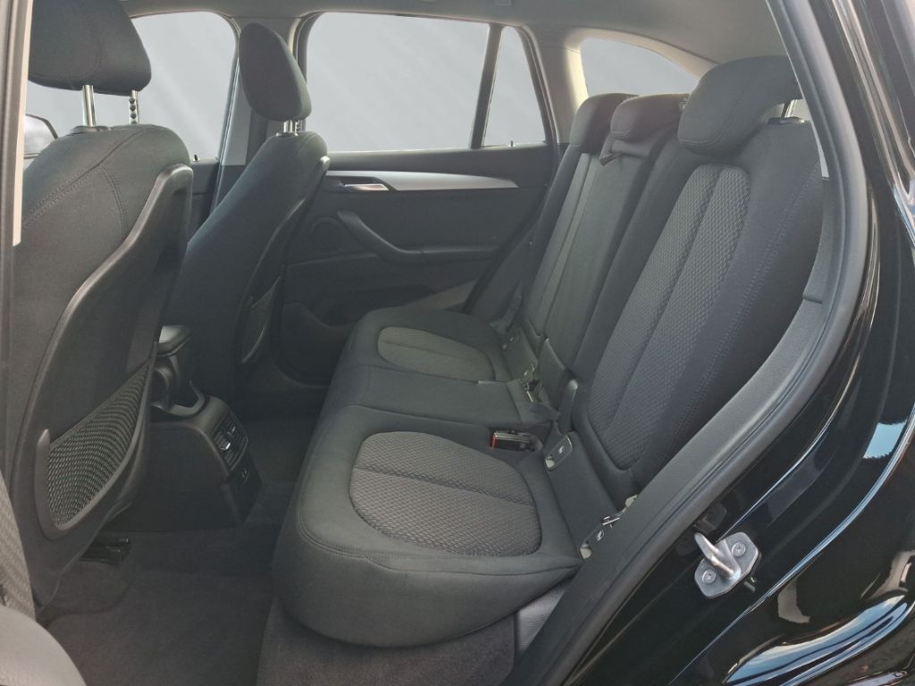 BMW X1 xDrive25e RFK elektr. Heckklappe Lordosenstüt foto 9