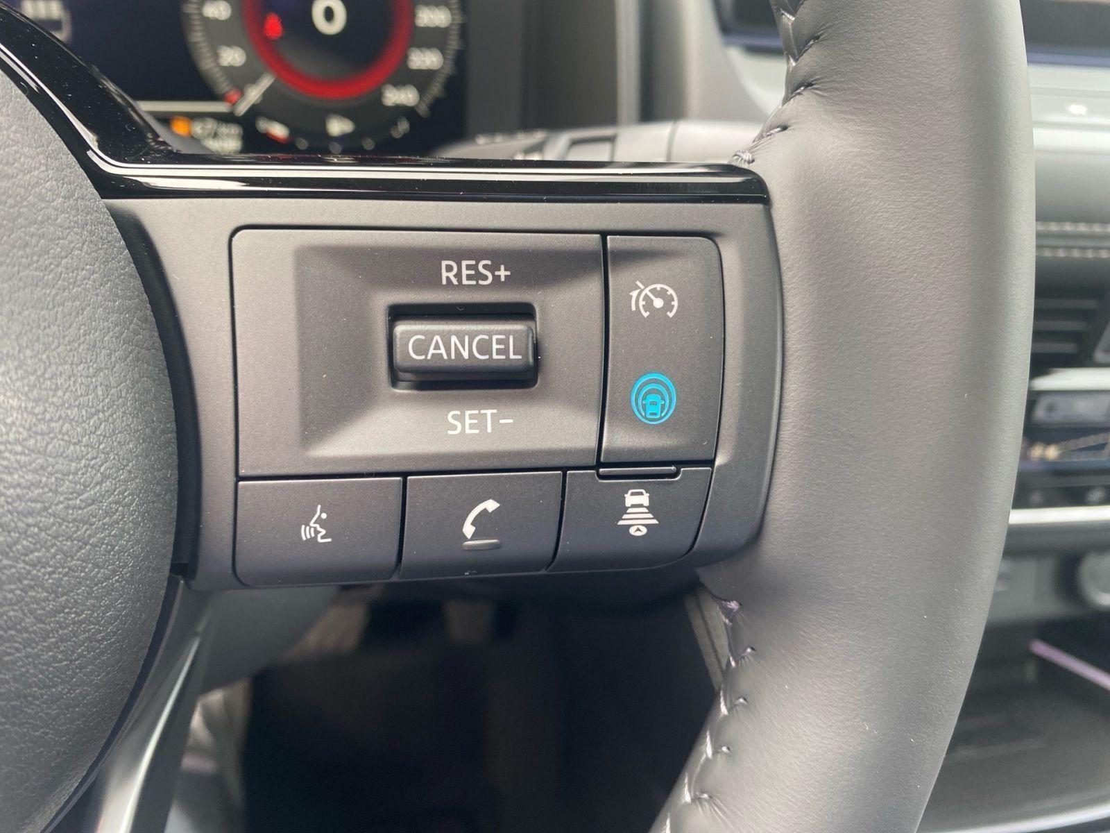 Fahrzeugabbildung Nissan X-Trail e-Power e-4orce 4x4 TEKNA+ *Bose*HUD*20Z