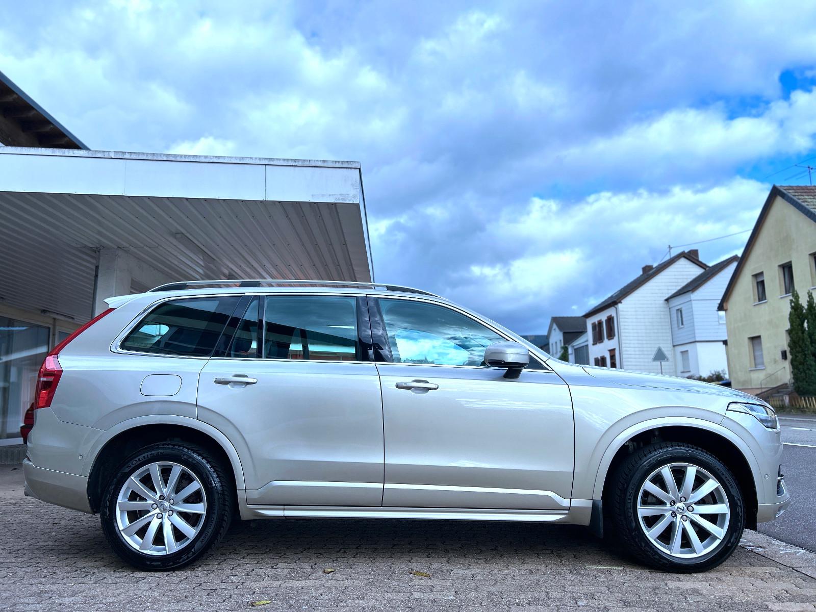 Volvo XC90 T6. 2,0 Ltr. Aut AWD Navi LED Leder Tüv NEU