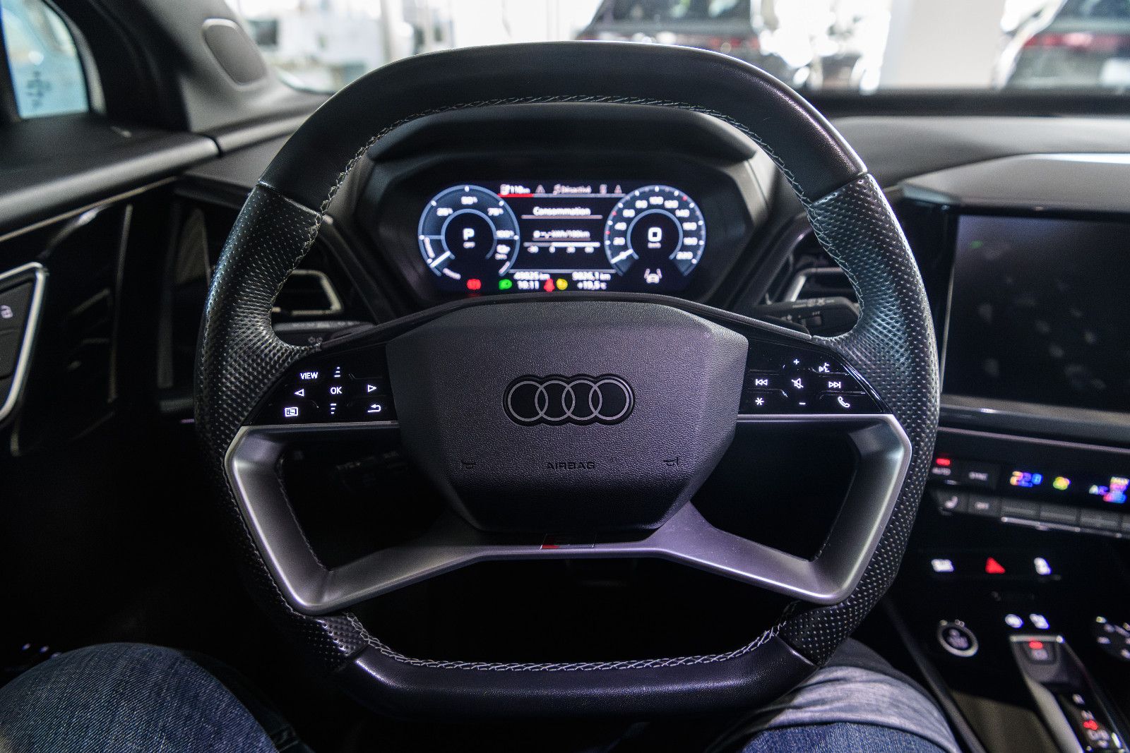 Fahrzeugabbildung Audi Q4 e-tron 45 RFK/MATRIX