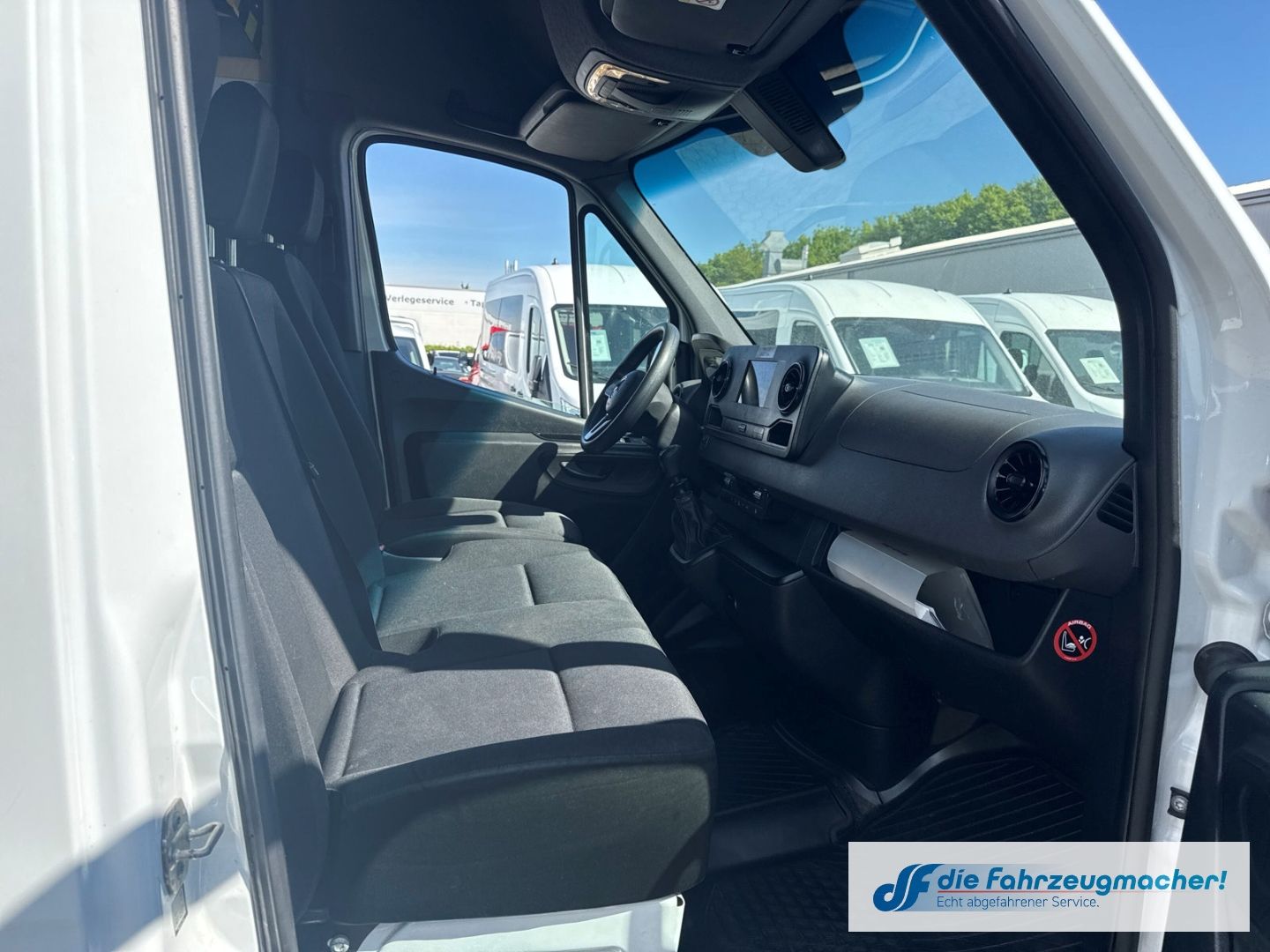 Fahrzeugabbildung Mercedes-Benz Sprinter MIXTO III Kasten 314 CDI L2H3 ACC DAB R