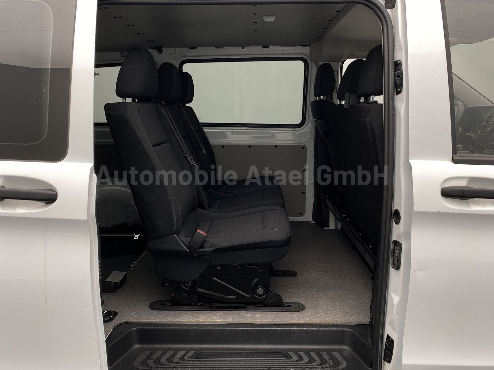 Fahrzeugabbildung Mercedes-Benz Vito Tourer 110 CDI lang *Rollstuhlrampe* 6084