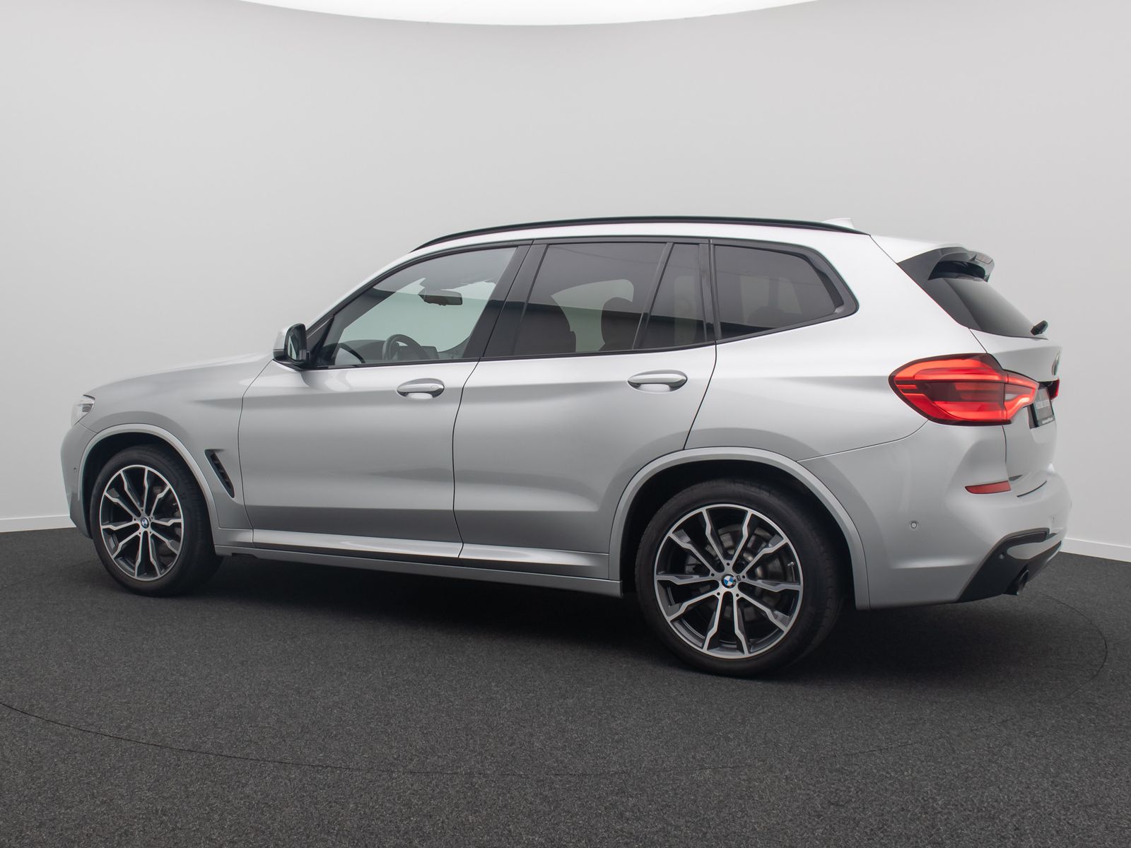 Fahrzeugabbildung BMW X3 xD20d M Sport ACC Kamera AHK DisplKey DAB 20"