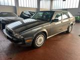 Alfa Romeo 75 1.8i turbo America - Alfa Romeo 75 mit Benzin-Antrieb
