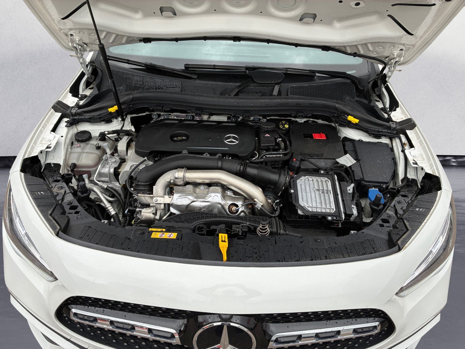 Mercedes-Benz GLA 220 4 MATIC AMG LED TEMPOMAT PANORAMA NAVI foto 15