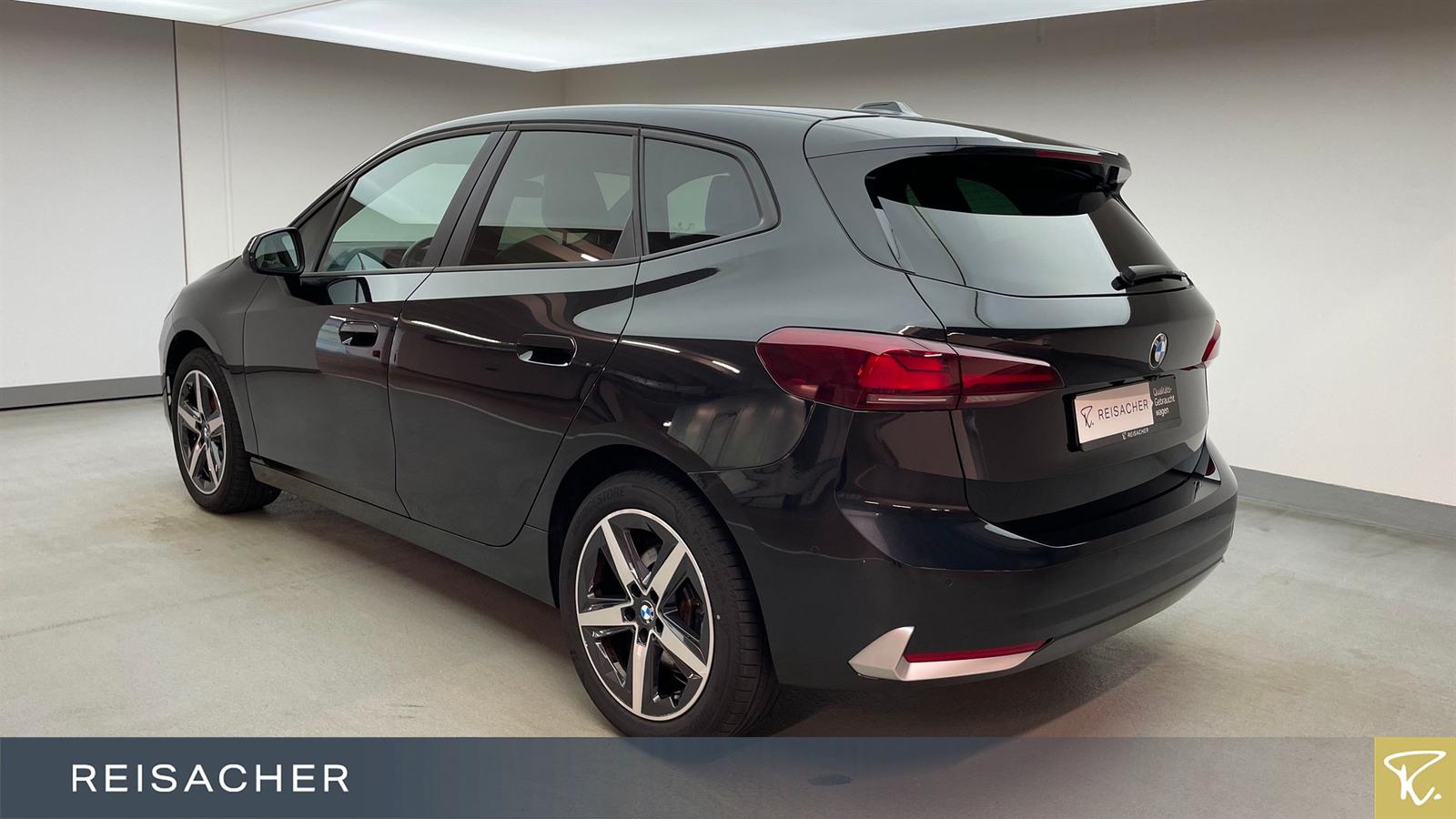 BMW 220i A Active Tourer LC+,AHK,DA+,PA,ACC,SpSitze,