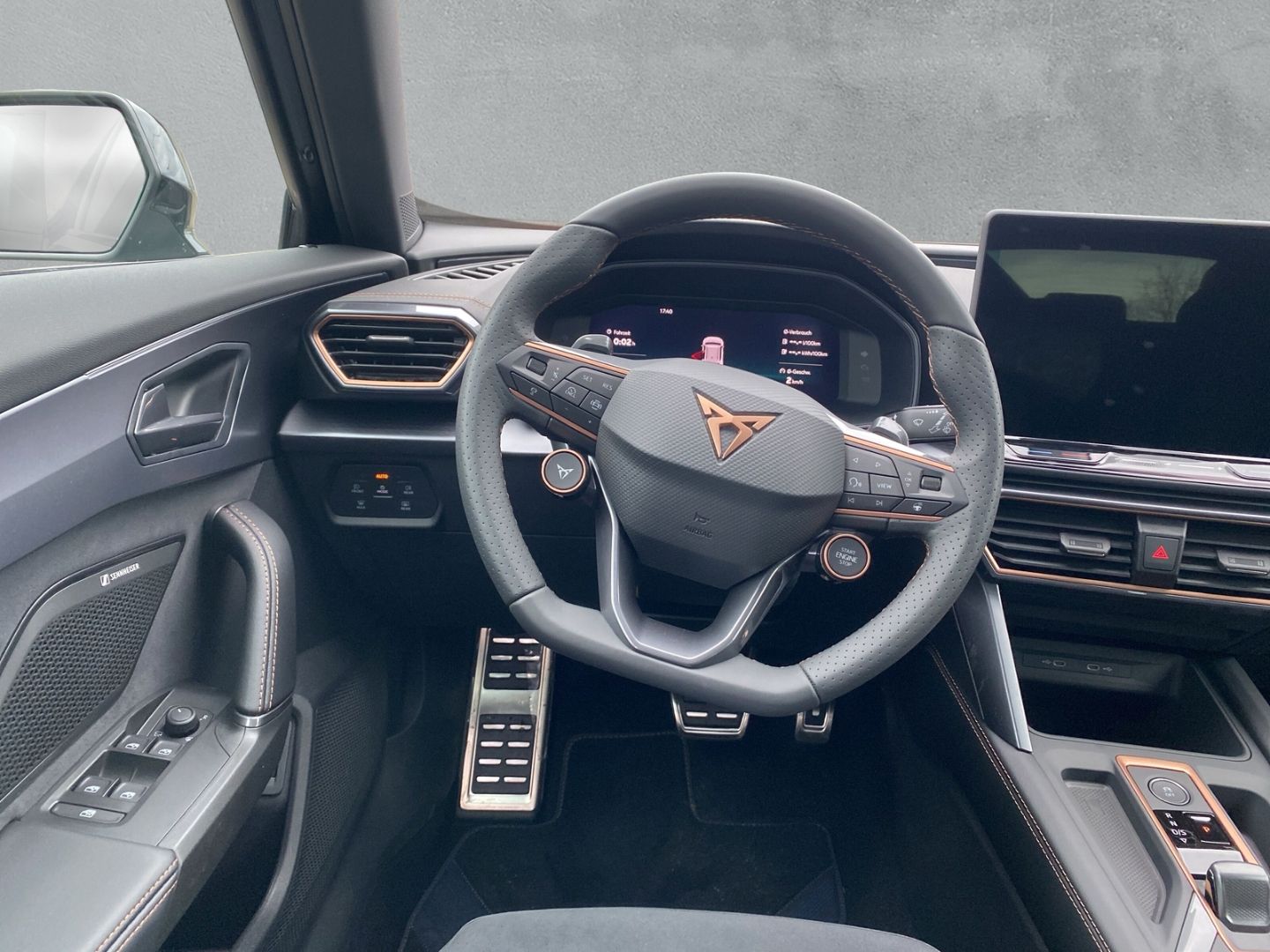 Fahrzeugabbildung CUPRA Formentor VZ 1.5 TSI e-Hybrid*NAVI*Sennheiser*MA