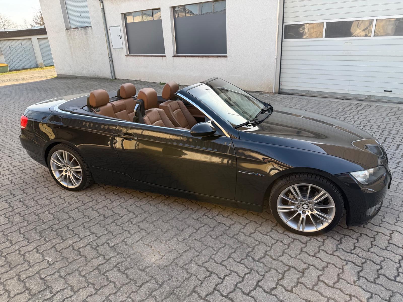 BMW 320i Cabrio  Leder ALU NAVI XENON