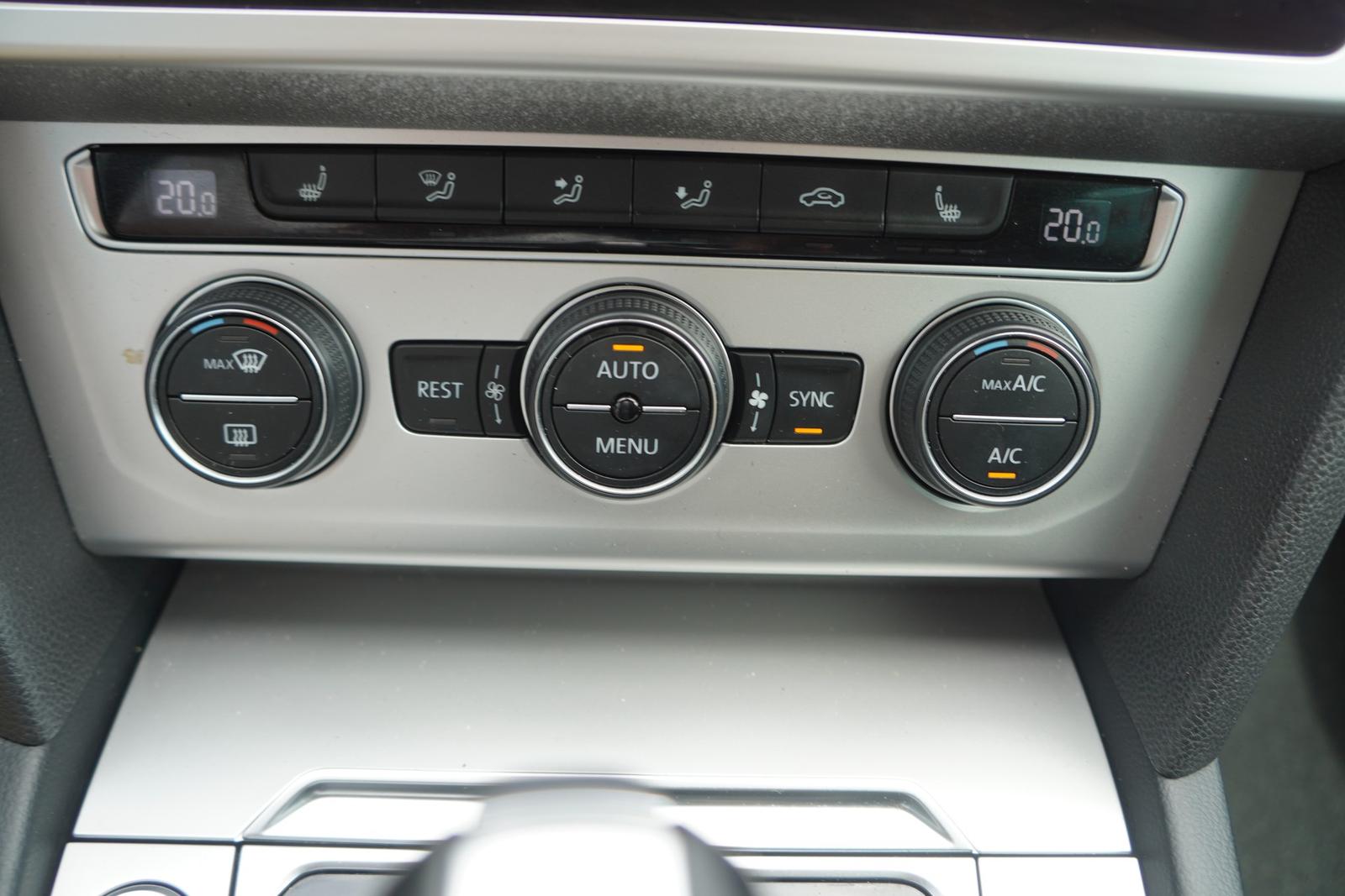 Volkswagen Passat Variant 1.4 TSI Comfortline ACC Kamera